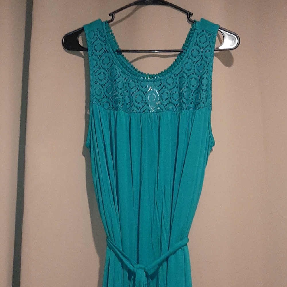 ❤ 🛍 4/$20 Signature Collection Dress - Picture 2 of 4